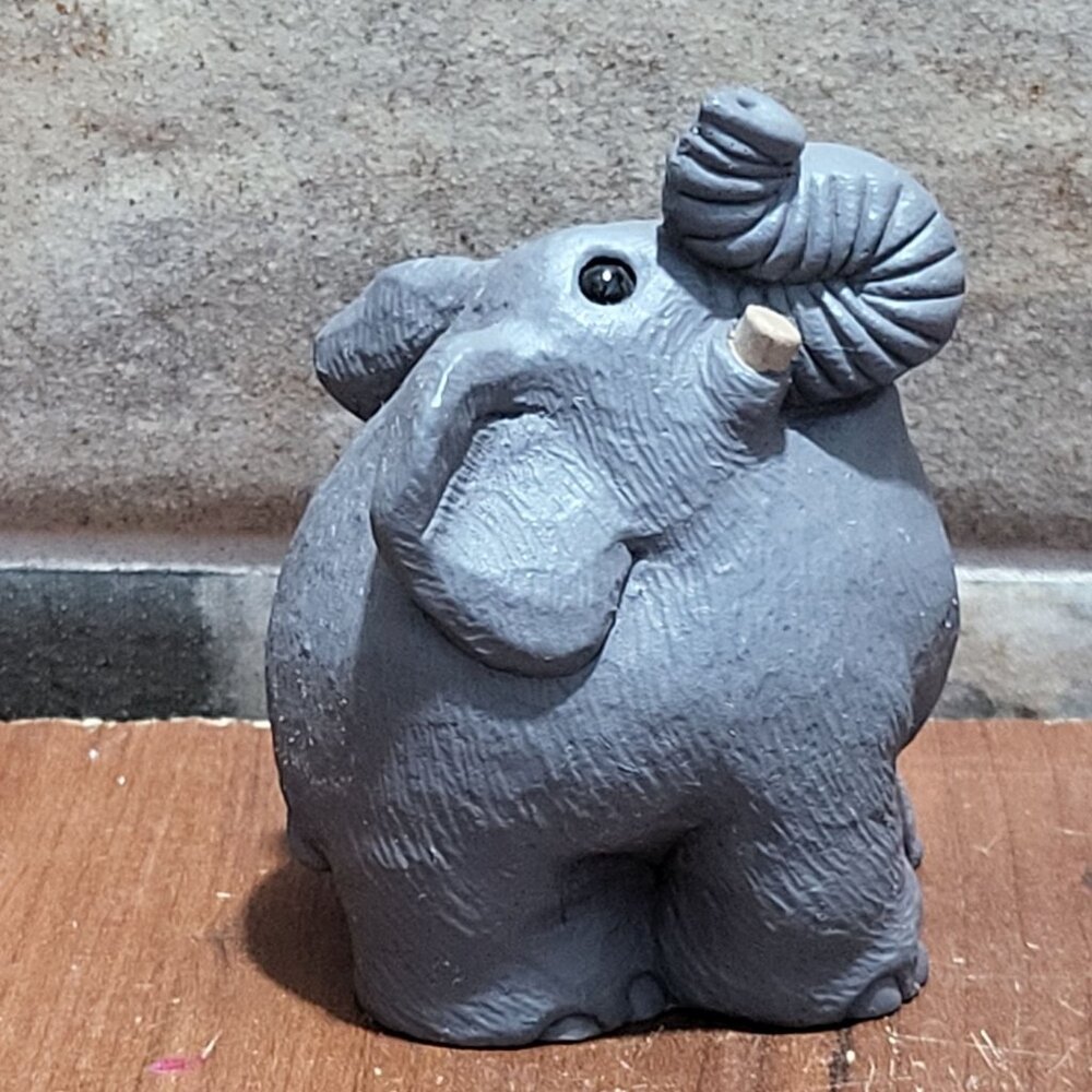 Smidgens Small Gray Elephant Figurine Hand Painted 1986
